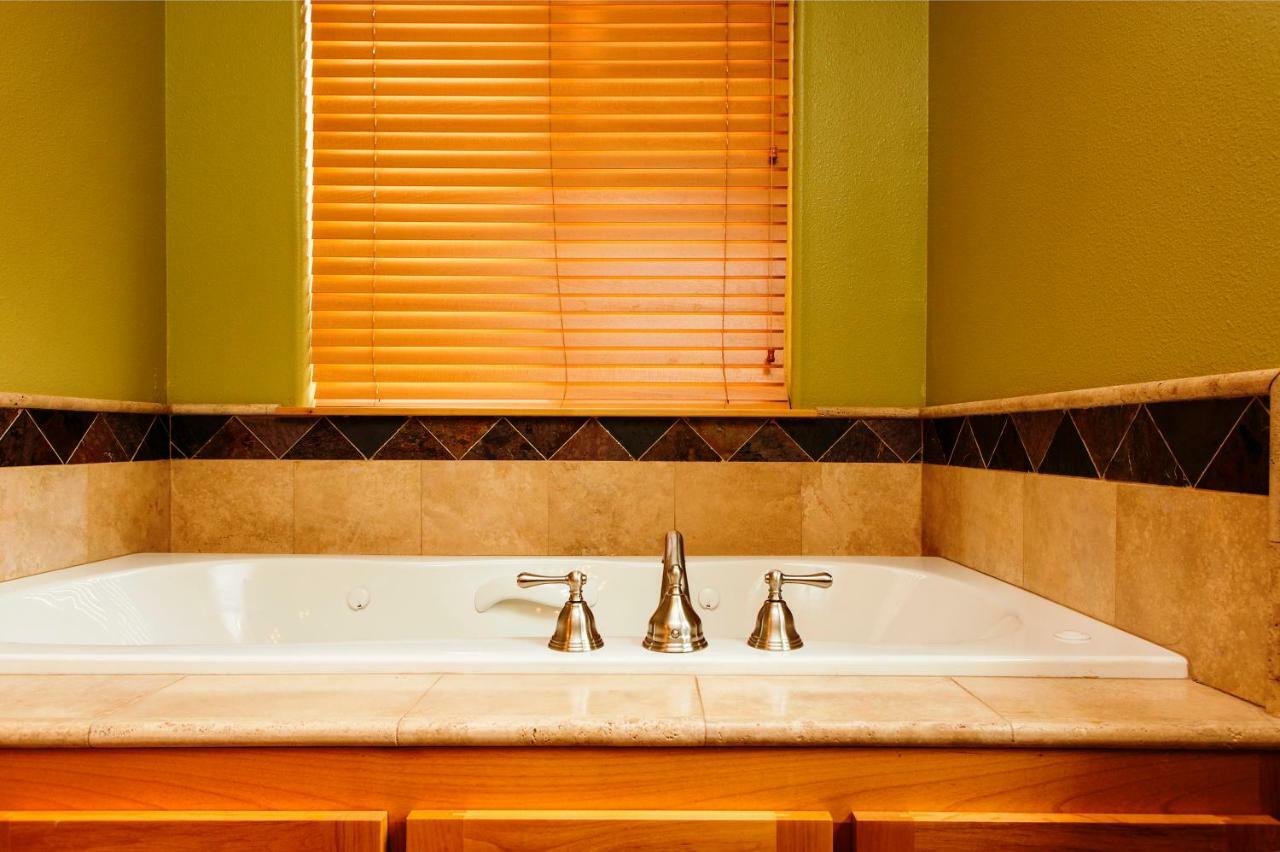 5-Star Luxury Tahoe Cabin! Great Location! Pool Table!Darts! Poker! Ping Pong! Games! South Lake Tahoe Ngoại thất bức ảnh