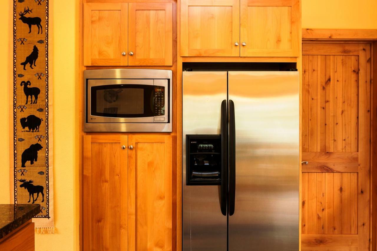 5-Star Luxury Tahoe Cabin! Great Location! Pool Table!Darts! Poker! Ping Pong! Games! South Lake Tahoe Ngoại thất bức ảnh
