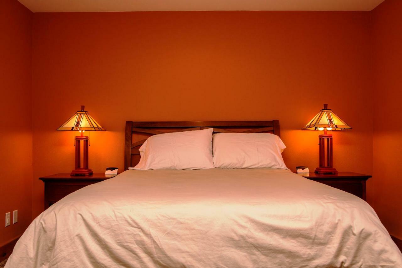 5-Star Luxury Tahoe Cabin! Great Location! Pool Table!Darts! Poker! Ping Pong! Games! South Lake Tahoe Ngoại thất bức ảnh